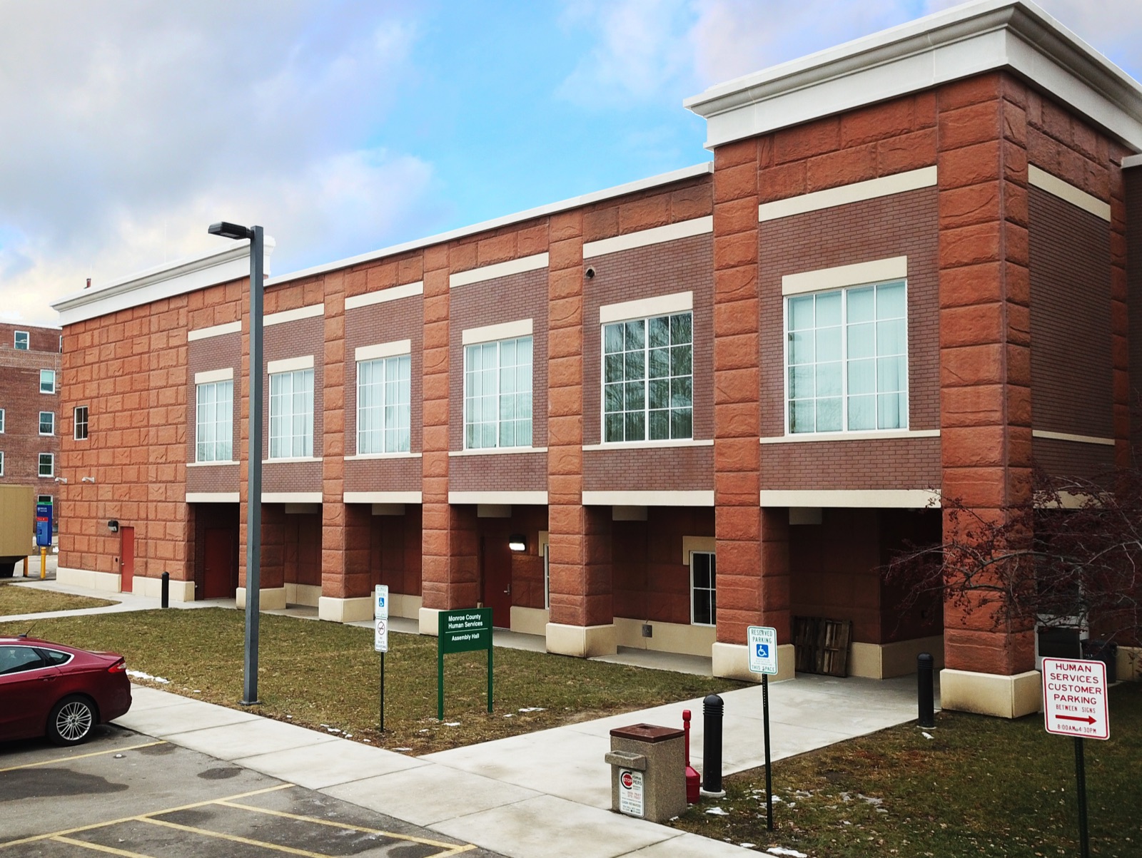 Building faced with seamless architectural formliner panels