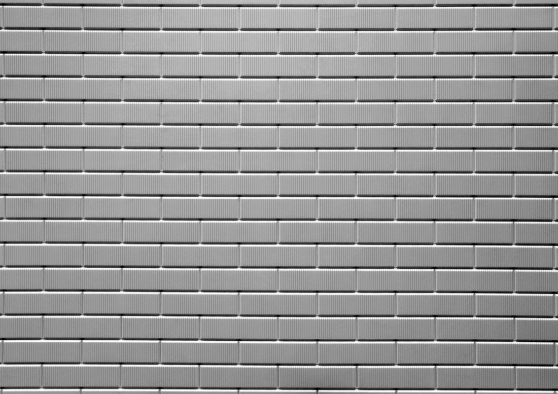 Half bond formliner pattern cast in concrete